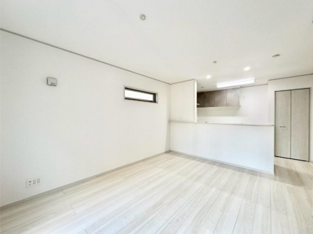 ���r���O�@�Z�ޕ��̌��������o�����A�C���e���A���l����̂��y���݂ȃ��r���O�ł��I   