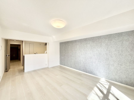 ���r���O�@���Ƒ��̓��₩�Șb�����ŕ�܂�閾�邢���r���O  