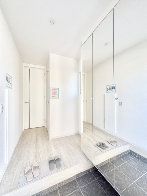 ���ց@�Ƒ��̋A��₨�q�l�������������}���錺��  