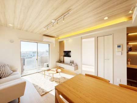 rO@Ƒ̓₩Șbŕ܂閾邢rO