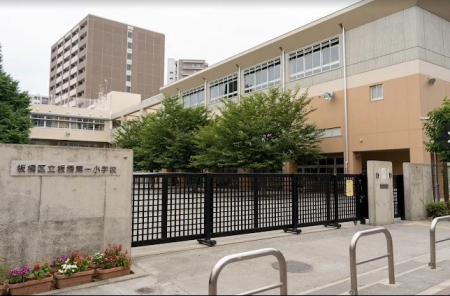 ӊ@wZ 500m 旧ꏬwZ