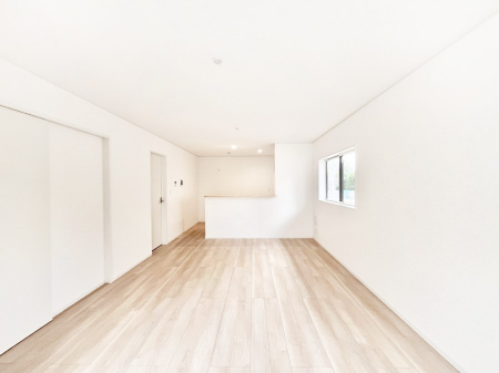 ���r���O�@���Ƒ��̓��₩�Șb�����ŕ�܂�閾�邢���r���O 