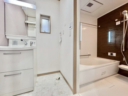 ̑@gxxX[YɂȂEߏB  @