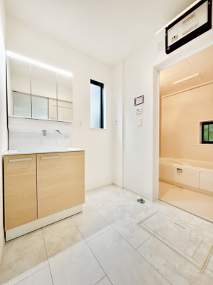 ̑@Ă̂ŎC̑ꏊłC\s܂B