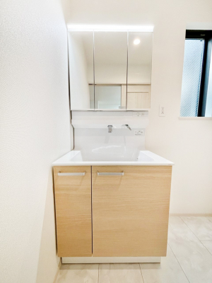 ʑEʏ@X^COɕ֗ȎOʋA~[LrlbgōׂXbL