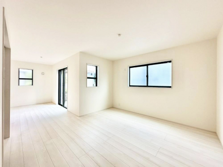 rO@Ƒ̓₩Șbŕ܂閾邢rO