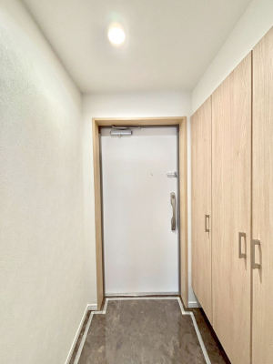 ���ց@�Ƒ��̋A��₨�q�l�������������}���錺��  