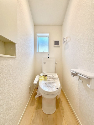 �g�C���@�g�C����1�K��2�K���ꂼ��ɔz�u����Ă��ĂƂĂ��֗��ł��B 