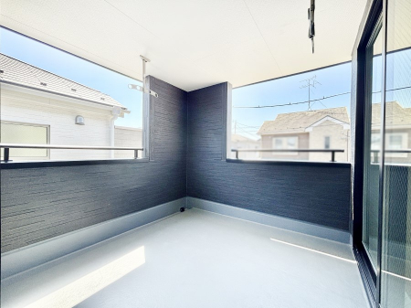 �o���R�j�[�@�}�Ȃ��V�C�̕ω��ɂ����S�ȃC���i�[�o���R�j�[