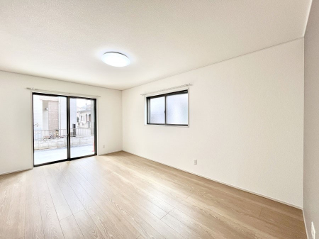 ���r���O�@�Z�ޕ��̌��������o�����A�C���e���A���l����̂��y���݂ȃ��r���O�ł��I 