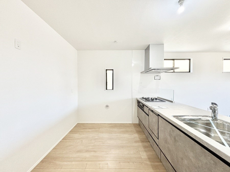 �L�b�`���@�u�₩�ȕ����ʂ蔲����L�b�`���B��������̂Ŗ��邭���C�ɂ��𗧂��܂��B