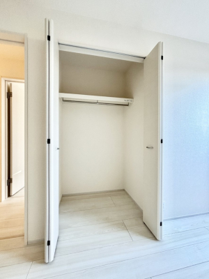 ���[�@�m���̃N���[�[�b�g�B���s��������̂Ō���̈ߗނ�����������܂�܂��B