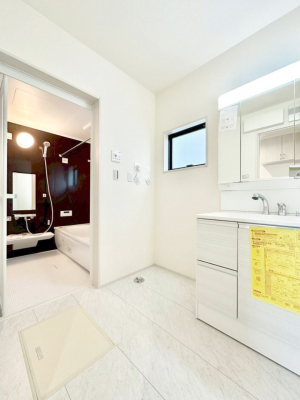 ���̑��@�������̂�����K��Ԃł��B�����̐g�x�x���C�����ǂ����g�������܂��B 