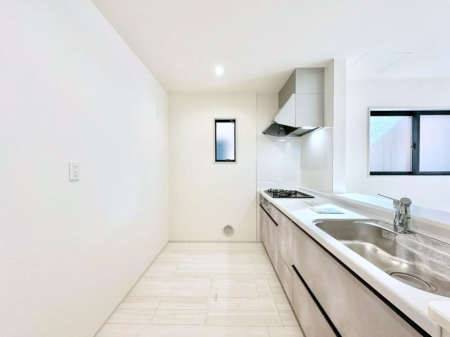 �L�b�`���@��Ƃ肠��L�b�`���ł͂��Ƒ��Ɗy�������������ł��܂��B