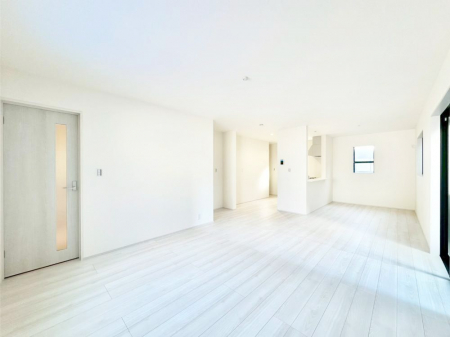 ���r���O�@�Z�ޕ��̌��������o�����A�C���e���A���l����̂��y���݂ȃ��r���O�ł��I 