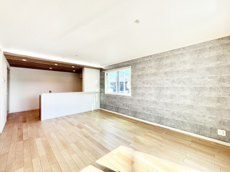 ���r���O�@���R������荞�܂�A�Ƒ��c���̏ꏊ�𖾂邭���o