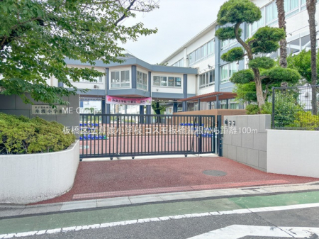 ���ӊ��@���w�Z 100m ���旧�M�n���w�Z