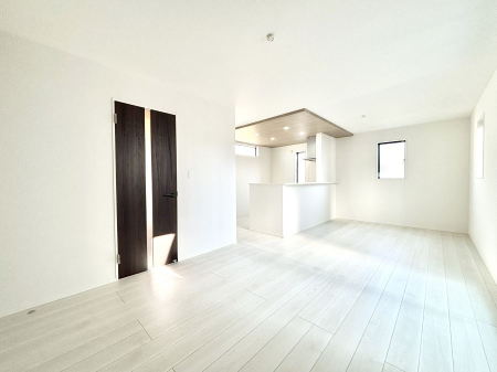 ���r���O�@�Z�ޕ��̌��������o�����A�C���e���A���l����̂��y���݂ȃ��r���O�ł��I 