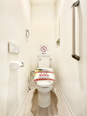 �g�C���@�g�C����1�K��2�K���ꂼ��ɔz�u����Ă��ĂƂĂ��֗��ł��B 