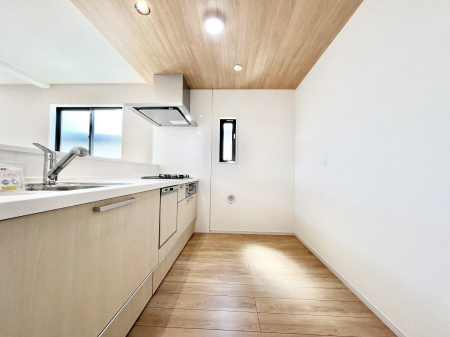 Lb`@u₩ȕʂ蔲Lb`B̂Ŗ邭Cɂ𗧂܂