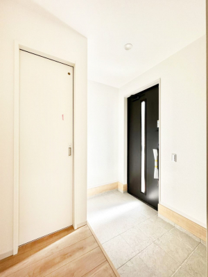 ���ց@���փh�A�ɃX���b�h���C���������Ă���̂Ō��̉��o�����Ă���܂�