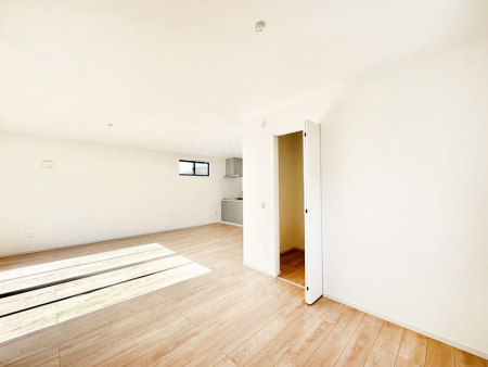 ���r���O�@�ǂ��ɂ��Ă��Ƒ��̂Ȃ������������R�~���j�P�[�V�������r���O�B