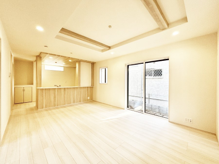 ���r���O�@���Ƒ��̓��₩�Șb�����ŕ�܂�閾�邢���r���O