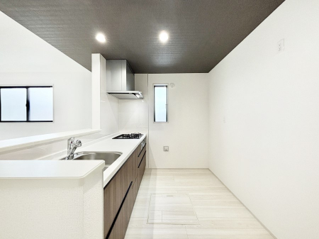 �L�b�`���@��Ƃ肠��L�b�`���ł͂��Ƒ��Ɗy�������������ł��܂��B  