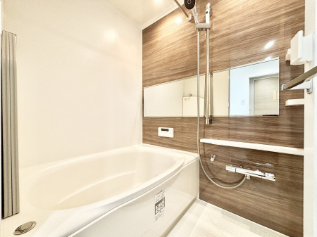 �����@����̔�������Ă���閾�邢�������̂���o�X���[��