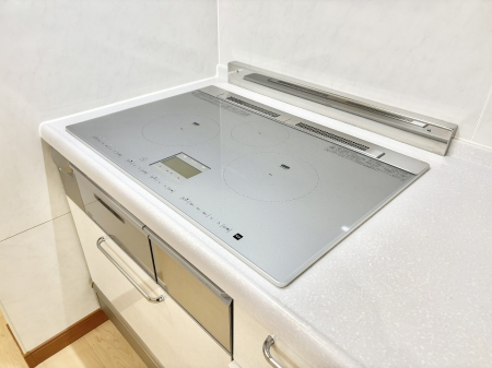 ���̑����ρ@�K��҂���ڂł킩��A���S�̂s�u���j�^�[�t���C���^�[�t�H��