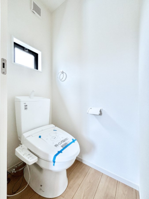 �g�C���@�E�H�V�����b�g�t���g�C����1�K��2�K���ꂼ��ɔz�u����Ă��ĂƂĂ��֗��ł��B 