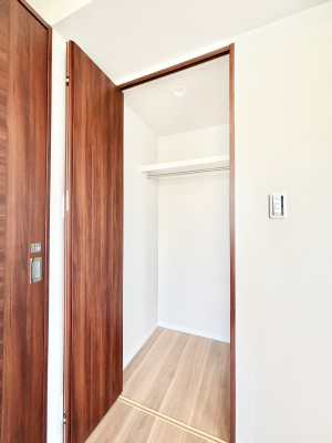 ���[�@��������ߗނ�ו��Ȃǂ̎��[�ɕ֗��ȃN���[�[�b�g�t���B