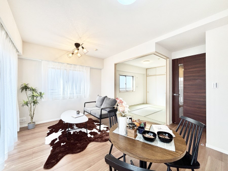 ���r���O�@�������������͋C�̂k�c�j�͉Ƒ��݂�Ȃ̉��K��ԁ@���Ƌ��CG�ł�