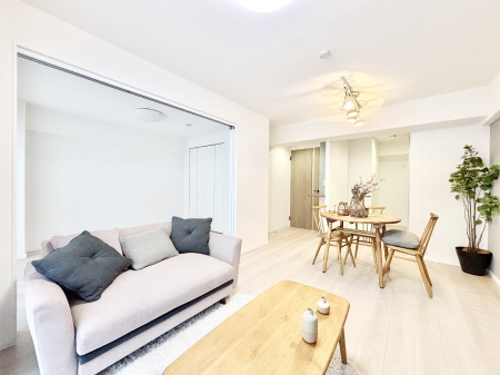 ���r���O�@�������������͋C�̂k�c�j�͉Ƒ��݂�Ȃ̉��K���