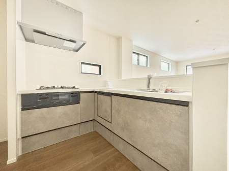 ���̑��@�������̂�����K��Ԃł��B�����̐g�x�x���C�����ǂ����g�������܂��B 