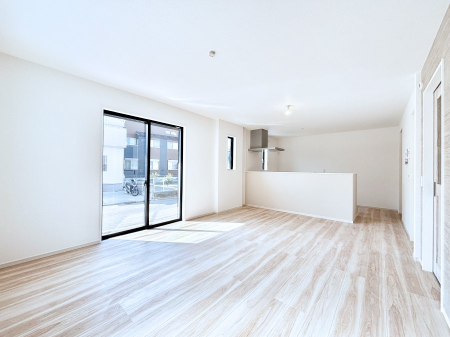 ���r���O�@�傫�ȑ����炽���Ղ�̗z���ƕ����������郊�r���O