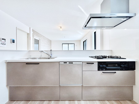 �L�b�`���@�������������I�ɁA�y�����I�V�X�e���L�b�`��