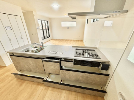 ���̑��@���S�����l�����K�i�ɂ͎肷���ݒu���Ă��܂�