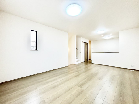 ���r���O�@�ǂ��ɂ��Ă��Ƒ��̂Ȃ������������R�~���j�P�[�V�������r���O�B