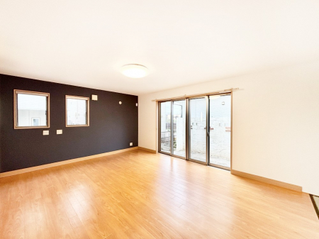 ���r���O�@�Ƒ��c���̎��Ԃ����������Ȃ��났�̃��r���O�_�C�j���O�B   