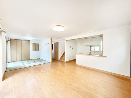 ���̑����ρ@���邢�z���������A�����̕��͋C�ɖ��������_�C�j���O�B   