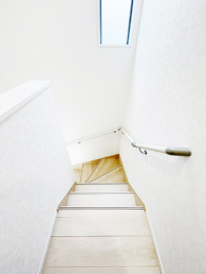 ���̑��@�K�i�͎肷��t���Ȃ̂ŏ����Ȃ��q���܂₲����̕������S�ł�