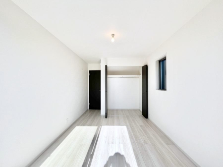 ���̑����ρ@�i�`�������ȃt���[�����O�͂ǂ�ȃC���e���A�ɂ��}�b�`�B  