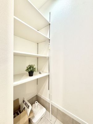 ���[�@�V���[�Y�C���N���[�N�t���I�J���x�r�[�J�[���u���܂��B 