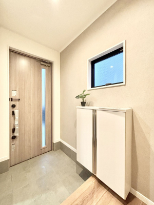 ���̑����ρ@�����Ղ���[�ł���V���[�Y�{�b�N�X�ŉƑ��S���̌C���A���ւ�������B  