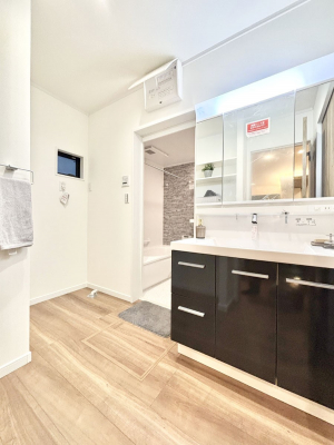 ���ʑ�E���ʏ��@���邢���ʏ��͖����̐g�x�x���y�����ł����Ⴂ�����ł��B