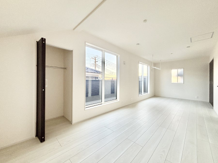 ���̑����ρ@�o���R�j�[���J�������v���X���Ă����m��