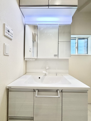 ���ʑ�E���ʏ��@�傫�����₷���O�ʋ��Ő�����������ʑ�́A�g�����Ȃ݃`�F�b�N�┧�̂������ɂ������߂ł��B 