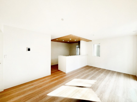 ���r���O�@�i�`�������e�C�X�g�̗D�����_�炩���F�g���̃t���[�����O���f�G�ȃ��r���O�ł��ˁB