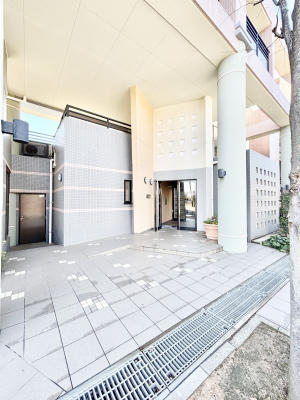 �G���g�����X�@�������������͋C�̃G���g�����X